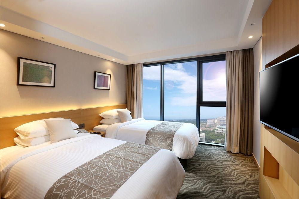 Seogwipo Js Hotel מראה חיצוני תמונה