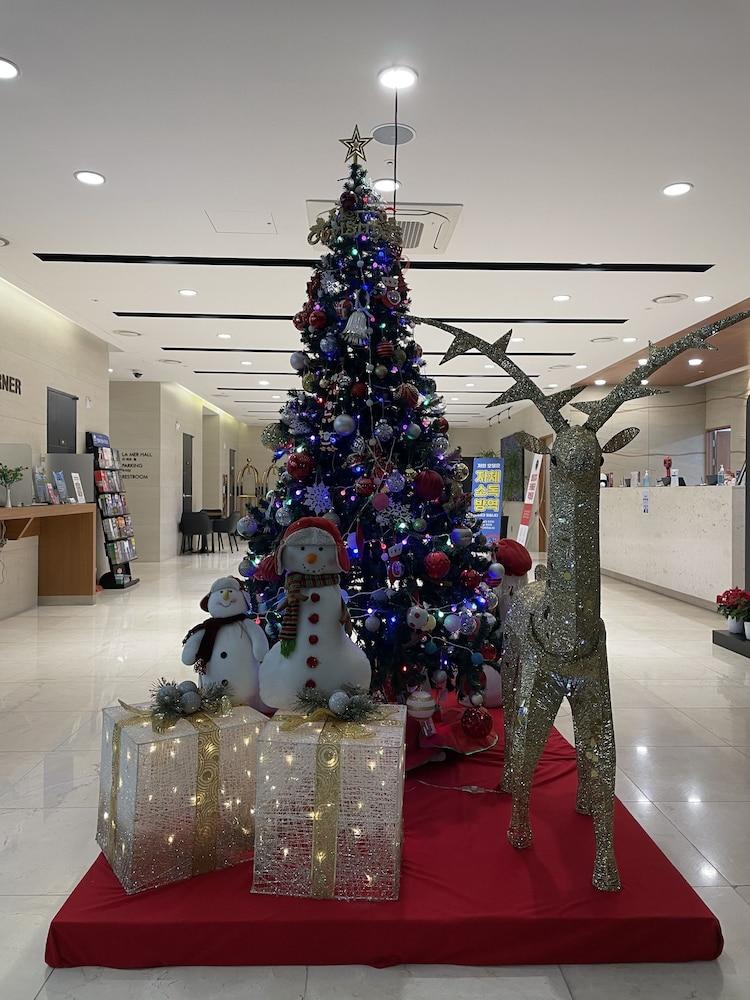 Seogwipo Js Hotel מראה חיצוני תמונה